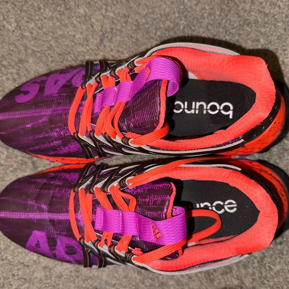 Adidas Women's Vigor Bounce Running Shoe - Picture 5 of 8